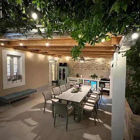 Cotton House Pool & Garden Pansiyon Novi Vinodolski