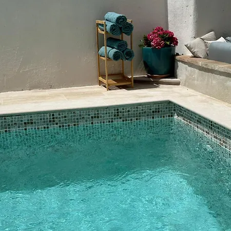 Cotton House Pool & Garden *