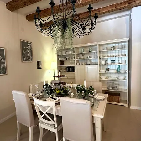 Homestay Cotton House